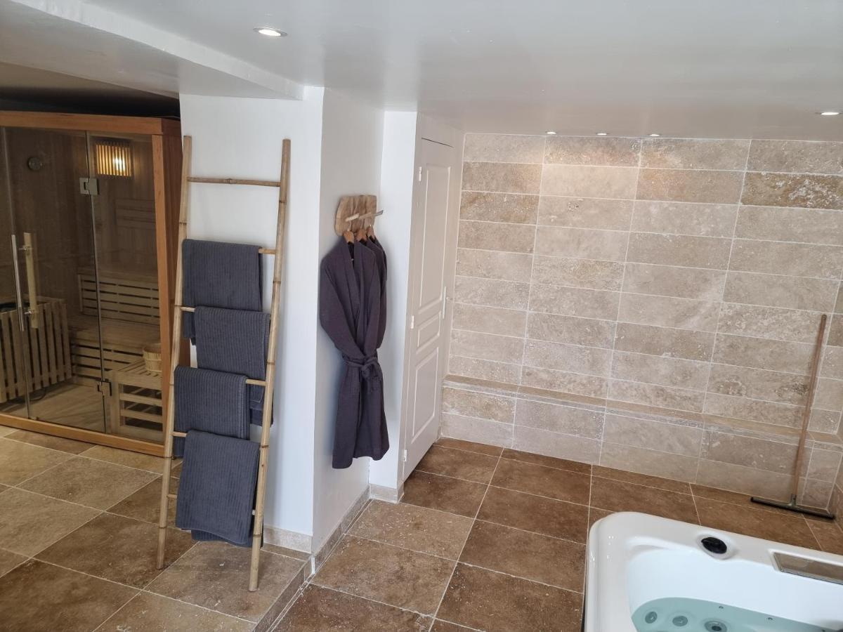 Nalan Orrygeois, Spa, Sauna, Proche Asterix Exteriör bild
