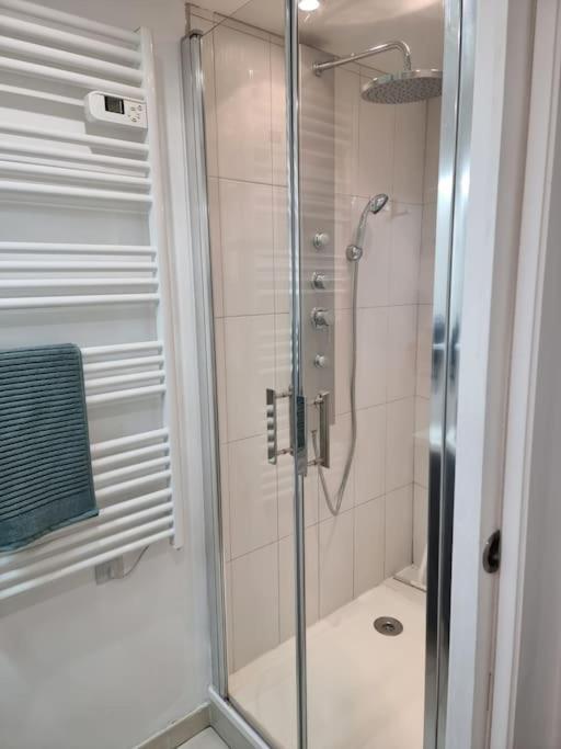 Nalan Orrygeois, Spa, Sauna, Proche Asterix Exteriör bild