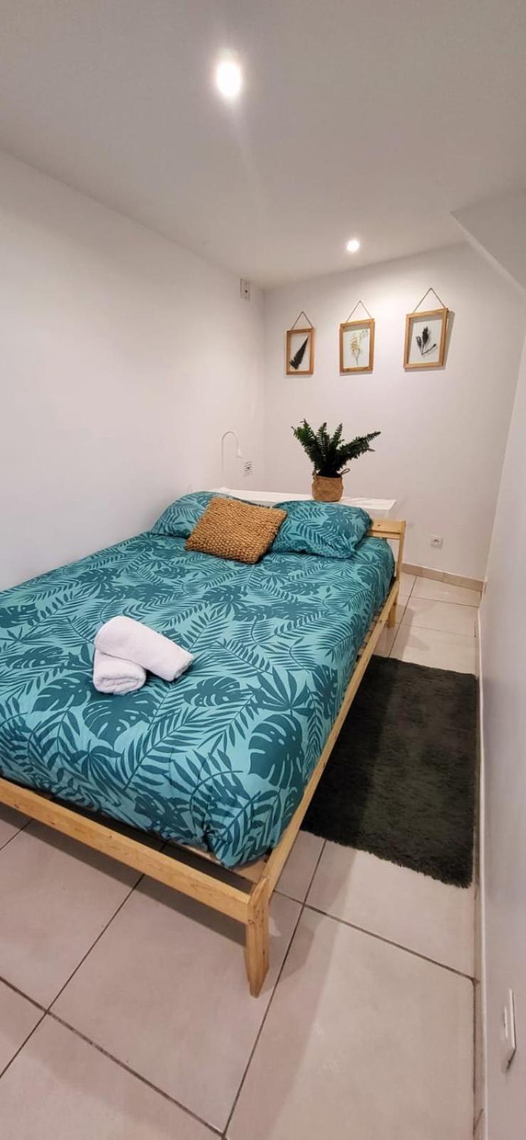 Nalan Orrygeois, Spa, Sauna, Proche Asterix Exteriör bild